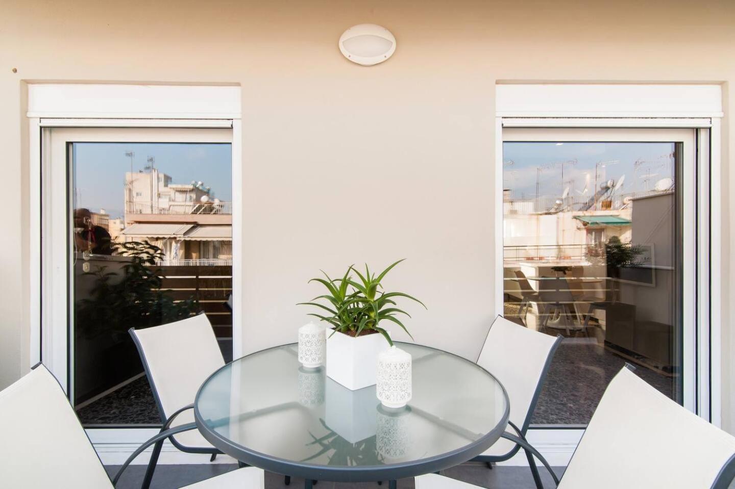 Ma Maison Nο 1, Penthouse, Acropolis And Lycabettus View, Ultra High Speed Internet 300 Mbps, 15' To Acropolis By Metro, 1' From Metro Station Атина Екстериор снимка