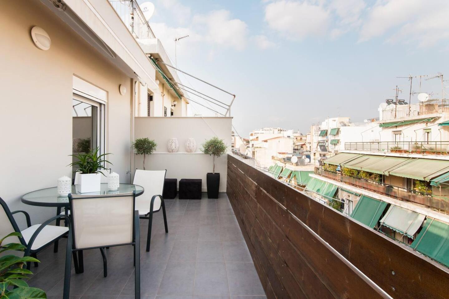 Ma Maison Nο 1, Penthouse, Acropolis And Lycabettus View, Ultra High Speed Internet 300 Mbps, 15' To Acropolis By Metro, 1' From Metro Station Атина Екстериор снимка