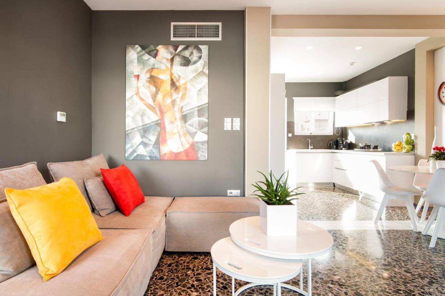 Ma Maison Nο 1, Penthouse, Acropolis And Lycabettus View, Ultra High Speed Internet 300 Mbps, 15' To Acropolis By Metro, 1' From Metro Station Атина Екстериор снимка